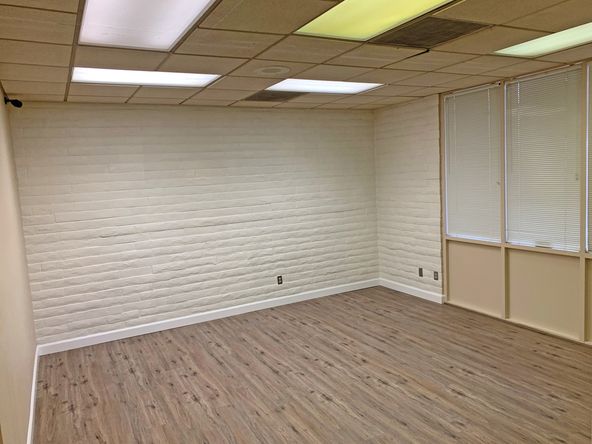 Professional Office Spaces Available in Visalia, CA: 636 W Oak Ave, Visalia, CA 93291